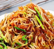 Stir-fried Bean Sprouts with Rice Noodles