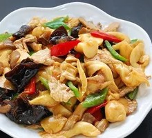 Mixed Mushroom Stir-Fry with Pork