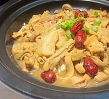 Braised Pig's Trotter in Clay Pot