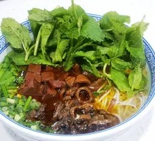 Intestine and Blood Rice Noodles