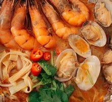 Silver Paper Clam and Shrimp Noodles