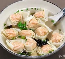 Chicken and Shrimp Dumplings in Soup