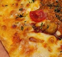 Tomato Meat Sauce Pizza