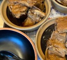 招牌排骨米饭