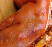 Braised Pork Trotter in Soy Sauce