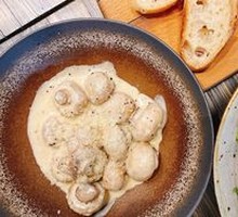 Stewed Button Mushrooms