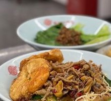 Sichuan-style Pepper Chicken Offal Noodles