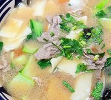 Boiled Lamb and Hand-Torn Noodles