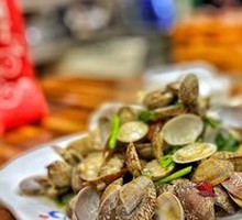 Spicy Stir-Fried Clams