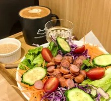 Grilled Sausage Salad