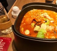 Axiang Spicy Rice Noodles