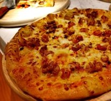Spicy Crawfish Pizza