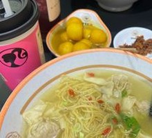 Fresh Shrimp and Caviar Dumpling Noodles