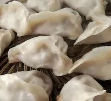 Stir-Fried Pork, Shrimp, and Leeks