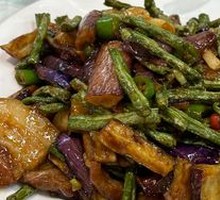Eggplant with Green Beans Braised