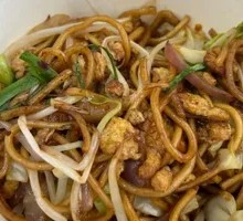 Stir-Fried Noodles with Shredded Meat