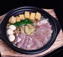 Braised Beef Shank in Clay Pot