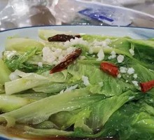 Garlic Stir-Fried Lettuce