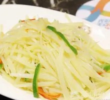 Sliced Potatoes with Green Pepper