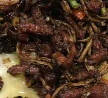 Stir-fried Beef with Tea Tree Mushrooms