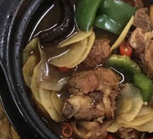 Stewed Chicken with Brown Sauce