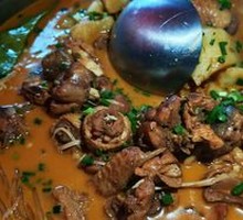 Stir-fried Chicken in Iron Pot