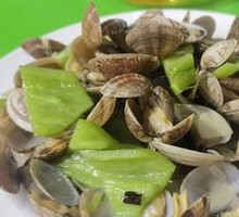 Spicy Stir-Fried Clams