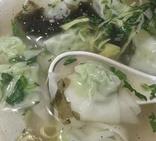 Green Sichuan Pepper Fish Dumpling Soup