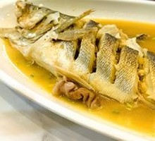 Wild Perch Stewed in Iron Pot