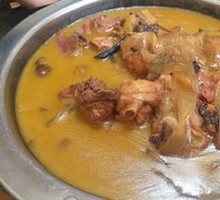 Chicken with Wide Vermicelli and Mushrooms Stew