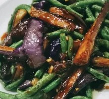 Eggplant Stir-Fried with Green Beans