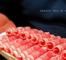 Unsatisfied Mongolian Lamb from the Grassland