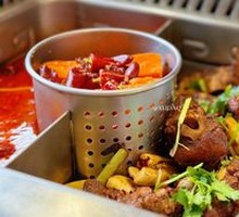 Spicy Pig Trotter Hot Pot