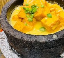 Sea Urchin Tofu in Stone Pot