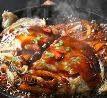 Clam Pot Halibut Head