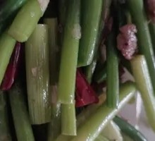 Stir-fried Garlic Shoots with Pork