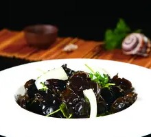Shredded Onion with Black Fungus Salad