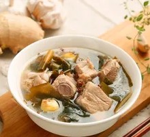 Sea Kelp with Pork Ribs and Tendons