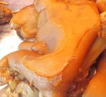 Braised Pork Trotter in Soy Sauce