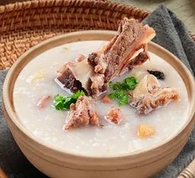Delicious Salted Pork Bone Porridge