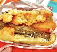 Juicy Beef Chinese Burger