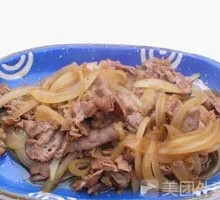 Onion Stir-Fried with Beef