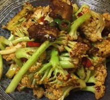 Spicy Stir-Fried Organic Cauliflower