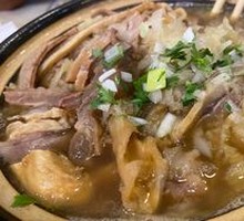 Braised Cabbage with Beef Tendons and Nibs