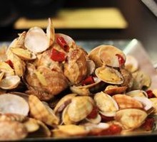 Spicy Stir-fried Hongdao Baby Clams