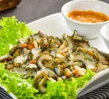 Garlic-Flavored Sea Cucumber