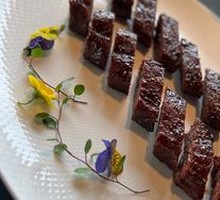 Rose Salt Grilled Black Beef