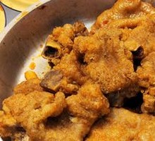 Braised Pig's Feet with Crispy Skin