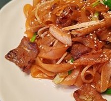 Dry-Fried Beef Rice Noodles