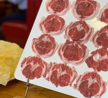 Premium Hand-Cut Fresh Lamb Shoulder